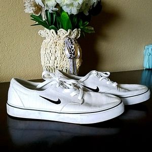 Mens White Nike SB Sneakers
